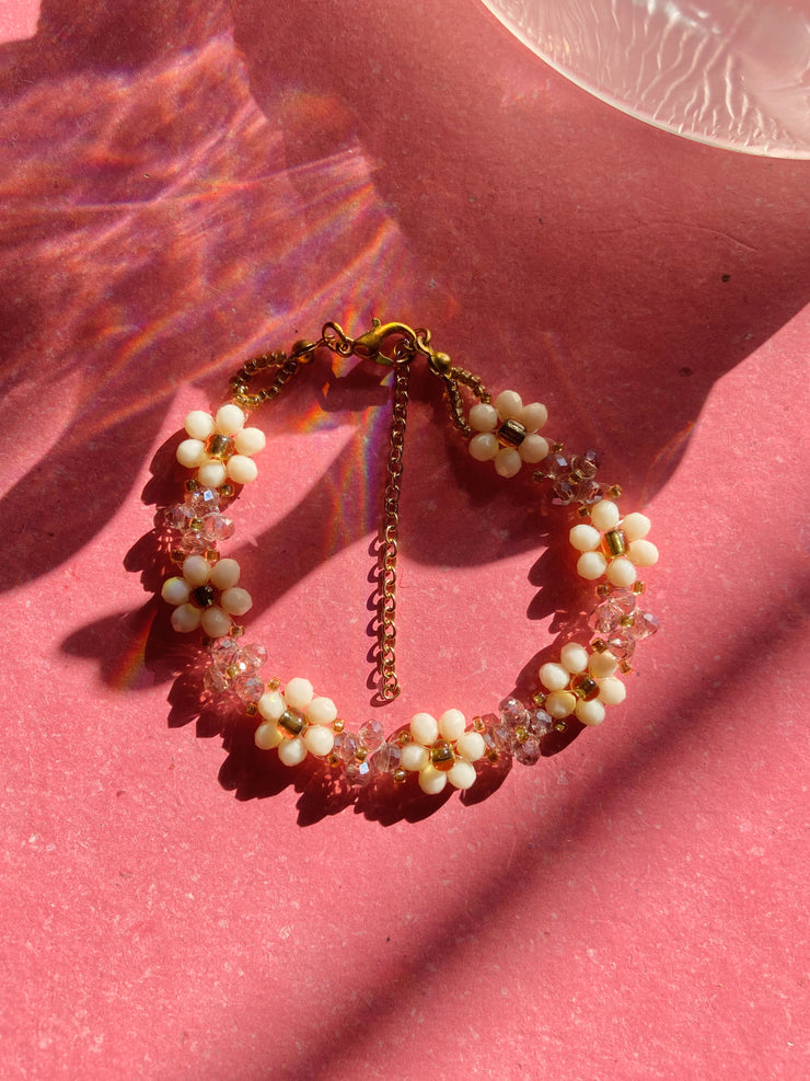 Creamy Petal Charm Bracelet